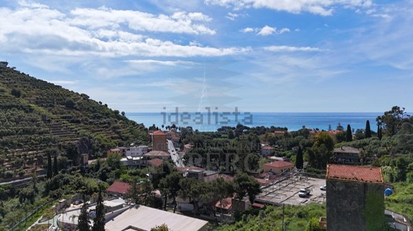 appartamento in vendita a Ventimiglia in zona Latte