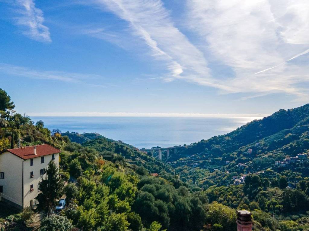casa indipendente in vendita a Ventimiglia in zona Sealza