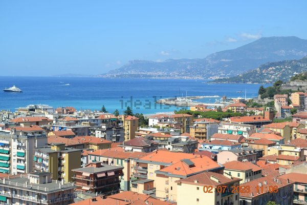 casa semindipendente in vendita a Ventimiglia