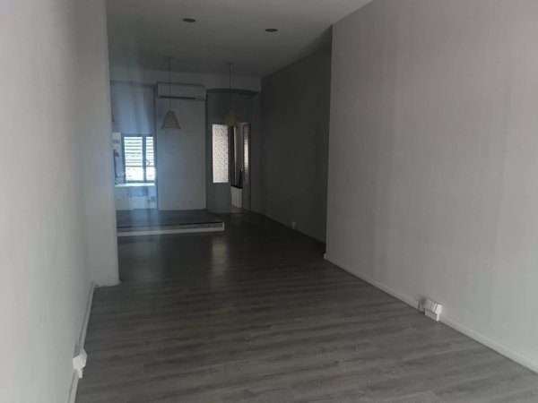 locale commerciale in vendita a Ventimiglia