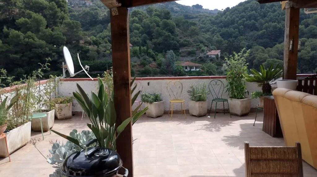 appartamento in vendita a Ventimiglia in zona Latte