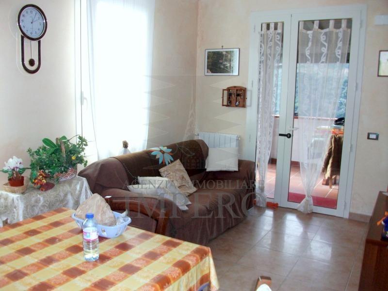 casa indipendente in vendita a Ventimiglia in zona Porra