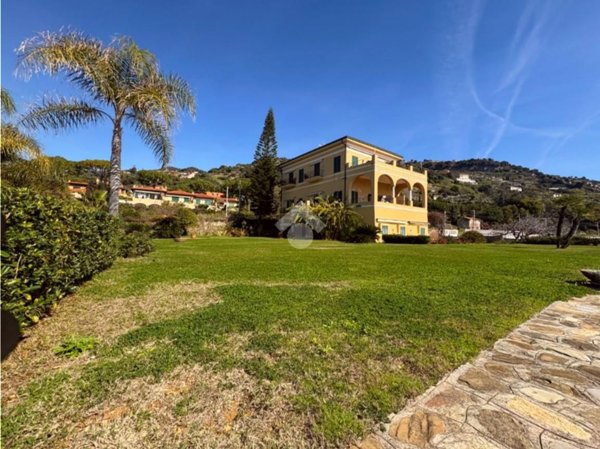 appartamento in vendita a Ventimiglia in zona Latte