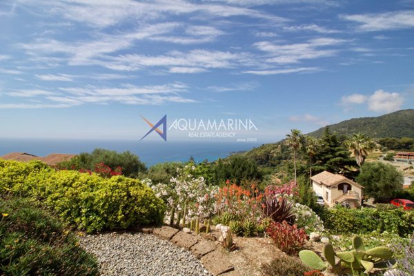 casa indipendente in vendita a Ventimiglia