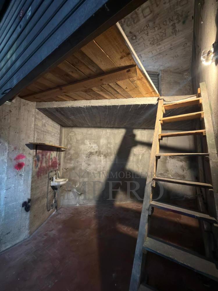 locale di sgombero in vendita a Ventimiglia