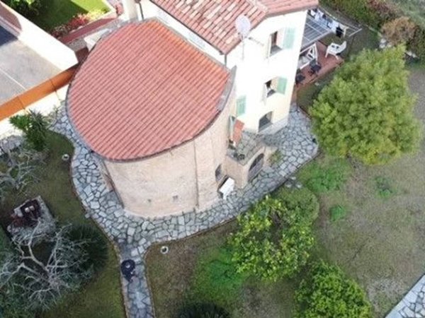 casa indipendente in vendita a Ventimiglia