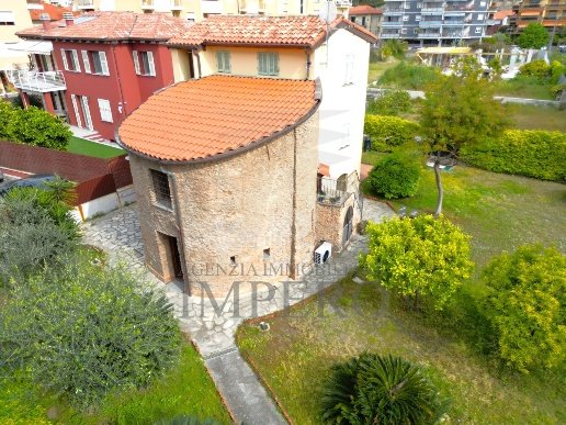 casa indipendente in vendita a Ventimiglia