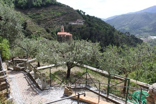 appartamento in vendita a Ventimiglia in zona Verrandi