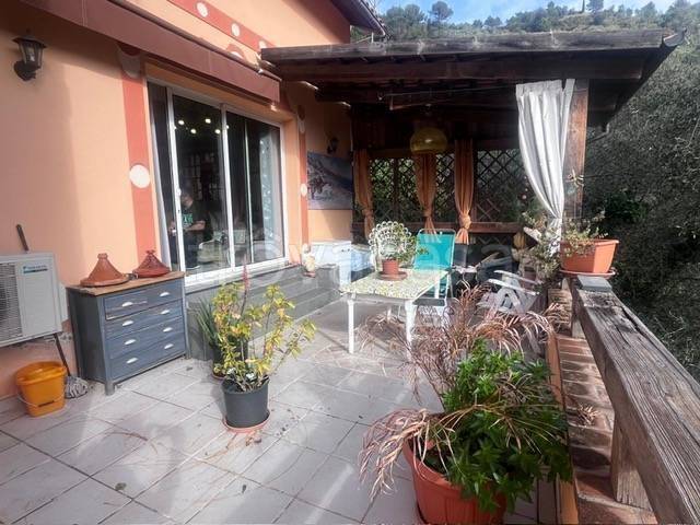 casa indipendente in vendita a Ventimiglia in zona Verrandi