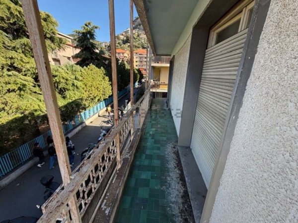 casa indipendente in vendita a Ventimiglia