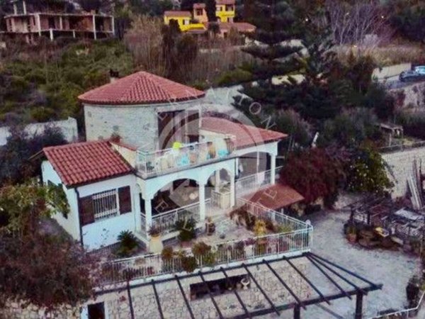 casa indipendente in vendita a Ventimiglia