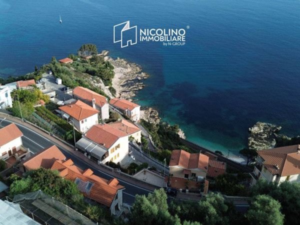 appartamento in vendita a Ventimiglia in zona Grimaldi