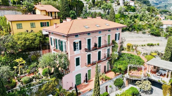 appartamento in vendita a Ventimiglia in zona Latte