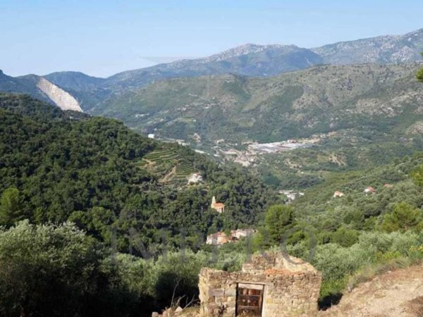 appartamento in vendita a Ventimiglia in zona Verrandi