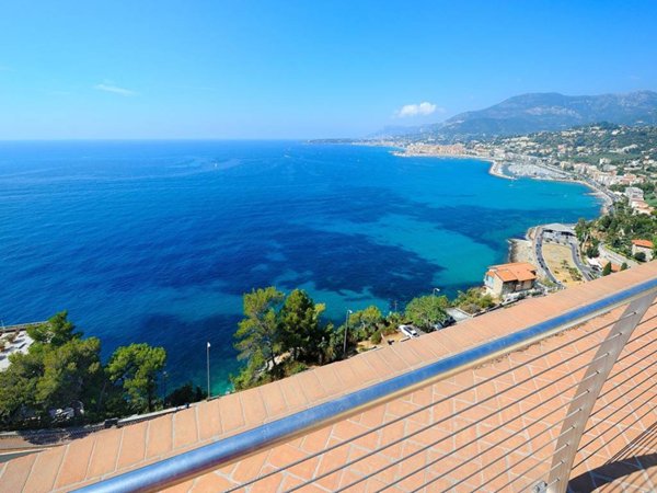 appartamento in vendita a Ventimiglia in zona Grimaldi
