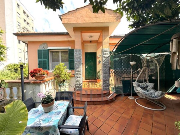 casa indipendente in vendita a Ventimiglia in zona Seglia / San Bernardo
