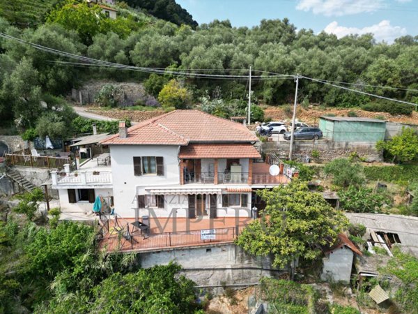 casa indipendente in vendita a Ventimiglia in zona Seglia / San Bernardo