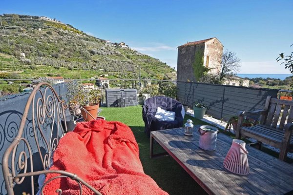 appartamento in vendita a Ventimiglia in zona Latte