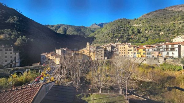 appartamento in vendita a Ventimiglia in zona Torri