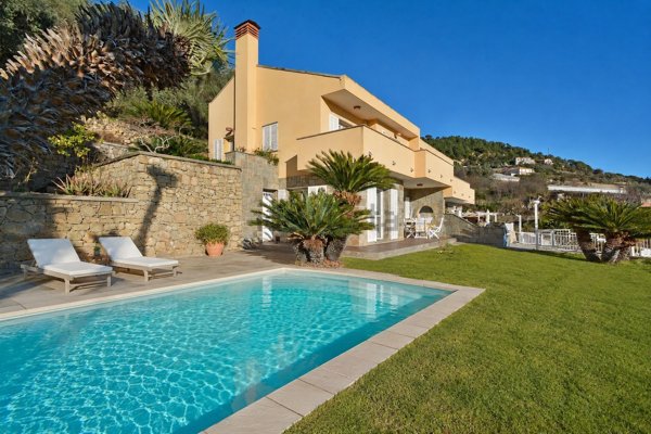 casa indipendente in vendita a Ventimiglia