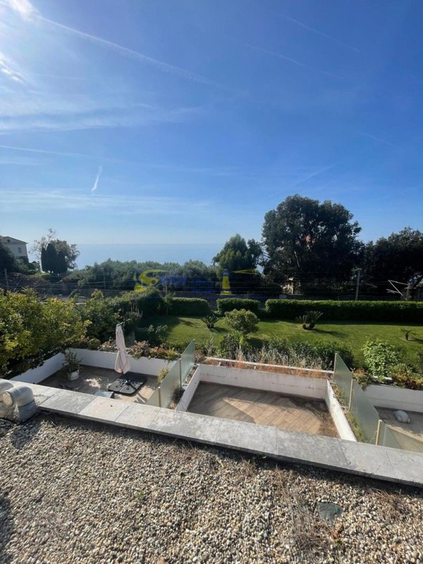 appartamento in vendita a Ventimiglia in zona Latte