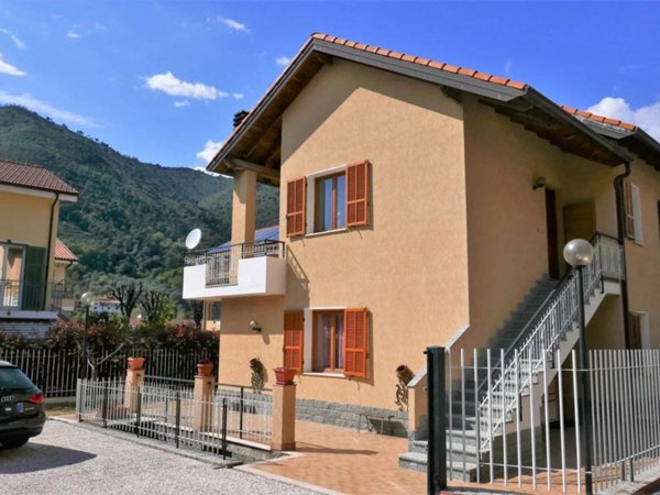 casa indipendente in vendita a Ventimiglia in zona Verrandi