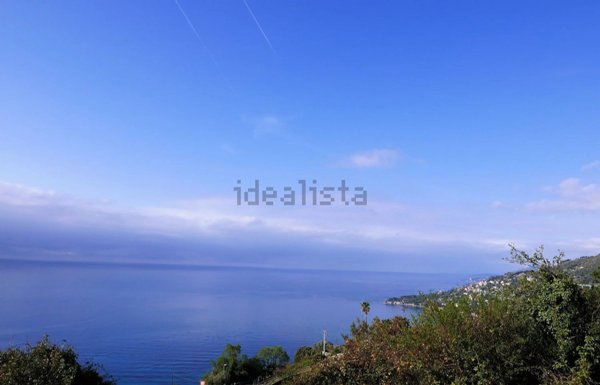 casa indipendente in vendita a Ventimiglia