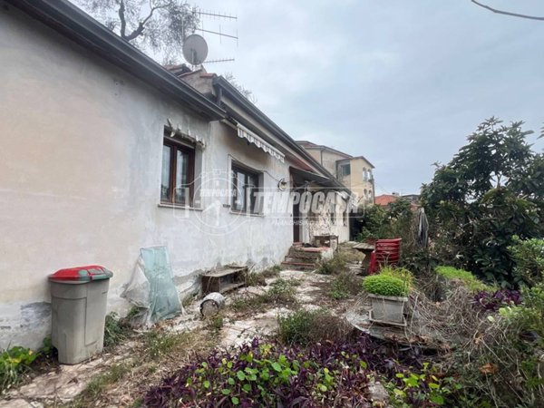 casa indipendente in vendita a Ventimiglia