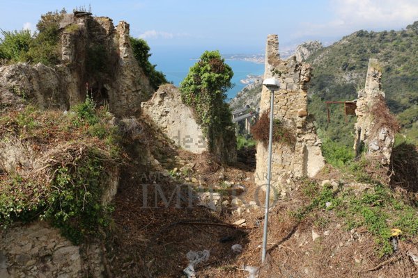 villa in vendita a Ventimiglia in zona Mortola Superiore