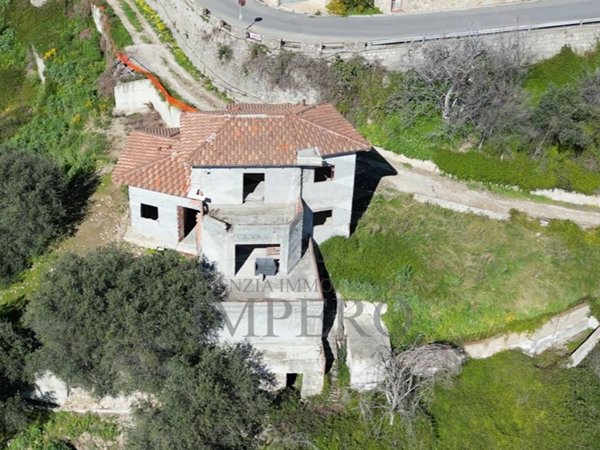 casa indipendente in vendita a Ventimiglia in zona Mortola Superiore