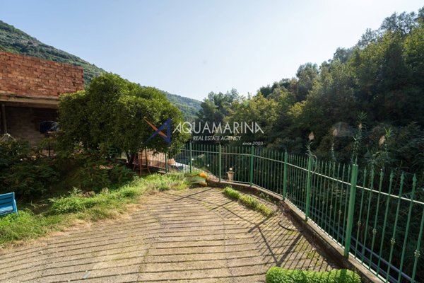 appartamento in vendita a Ventimiglia in zona Carletti