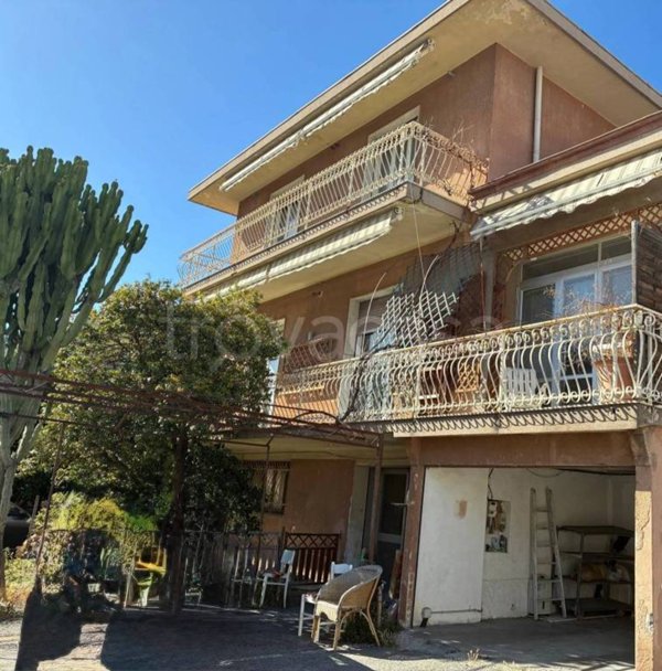 casa indipendente in vendita a Ventimiglia