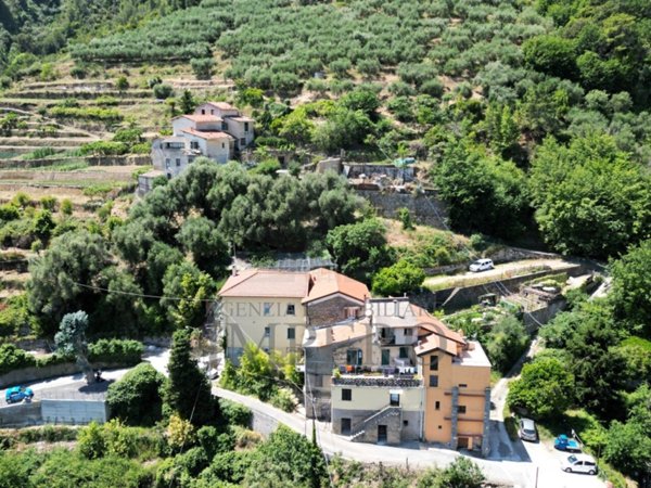 casa indipendente in vendita a Ventimiglia