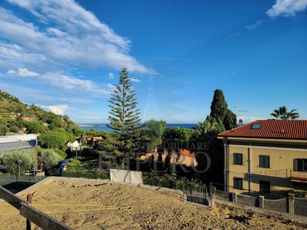 appartamento in vendita a Ventimiglia in zona Latte