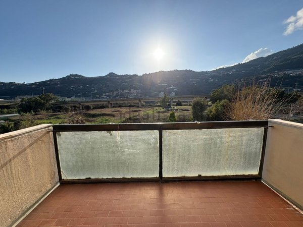 appartamento in vendita a Ventimiglia in zona Porra