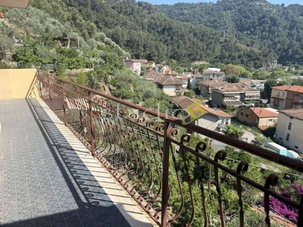 appartamento in vendita a Ventimiglia in zona Trucco