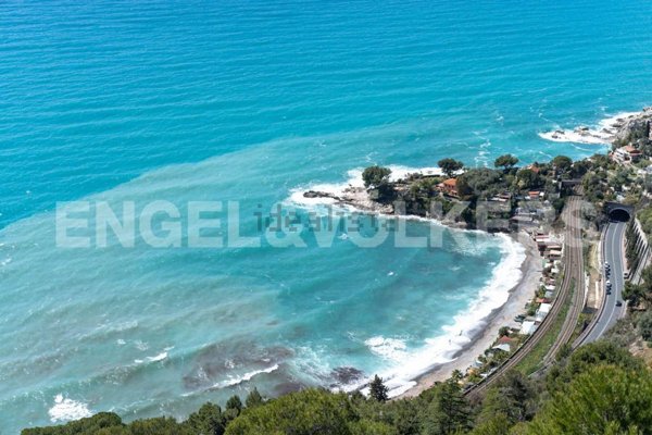 appartamento in vendita a Ventimiglia in zona Mortola Superiore