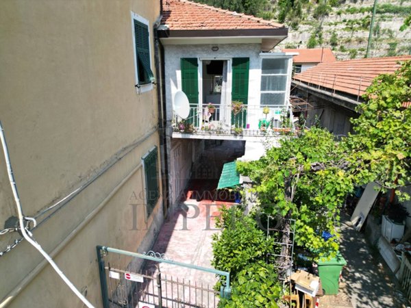 appartamento in vendita a Ventimiglia in zona Porra