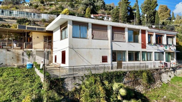 casa indipendente in vendita a Ventimiglia