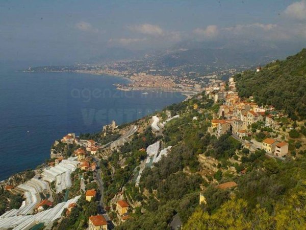 appartamento in vendita a Ventimiglia in zona Grimaldi