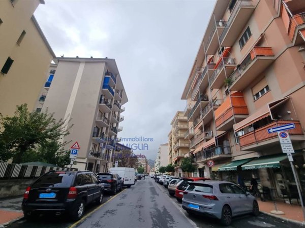 negozio in vendita a Ventimiglia