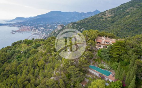 casa indipendente in vendita a Ventimiglia in zona Mortola Superiore