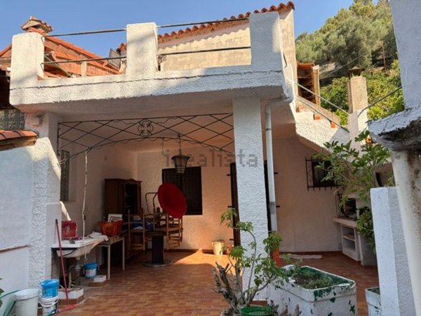 appartamento in vendita a Ventimiglia in zona Verrandi