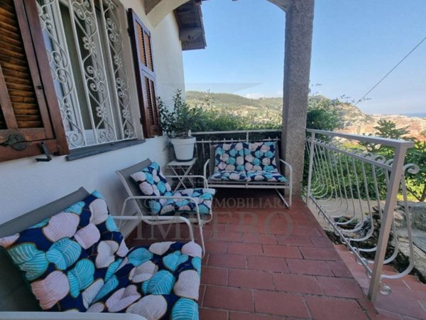 casa indipendente in vendita a Ventimiglia