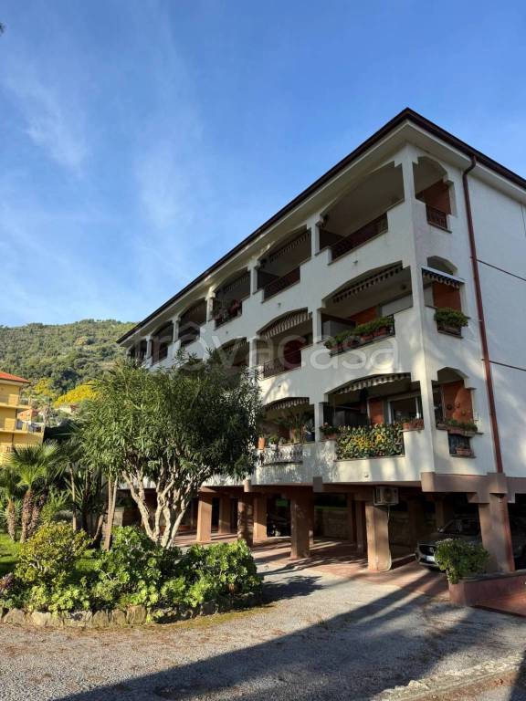 appartamento in vendita a Ventimiglia in zona Latte
