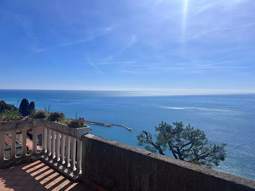 casa semindipendente in vendita a Ventimiglia