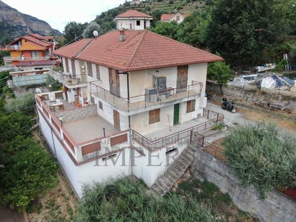 casa indipendente in vendita a Ventimiglia in zona Bevera