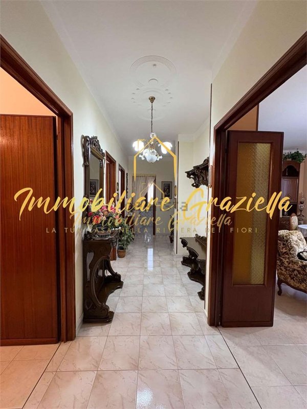 appartamento in vendita a Ventimiglia in zona Seglia / San Bernardo