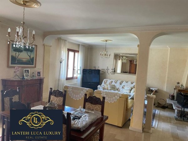 casa indipendente in vendita a Ventimiglia in zona Porra