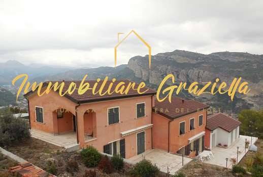 casa indipendente in vendita a Ventimiglia in zona Latte